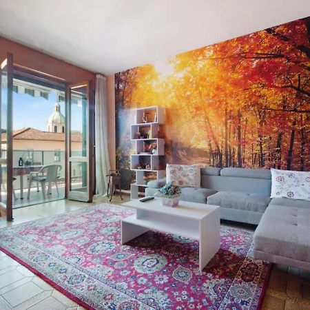 Appartamento House of Roses con vista Duomo Como Exterior foto