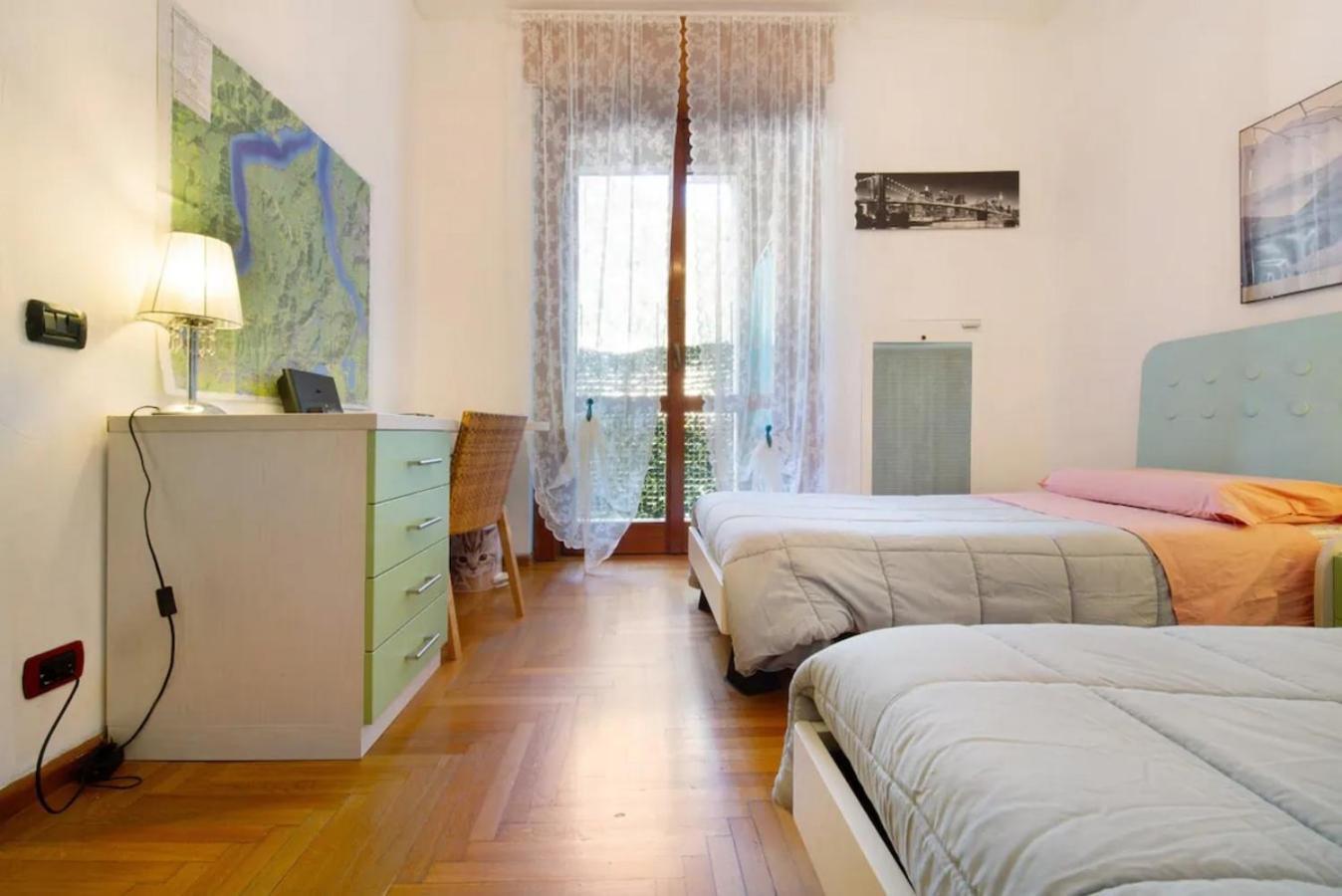 Appartamento House of Roses con vista Duomo Como Exterior foto