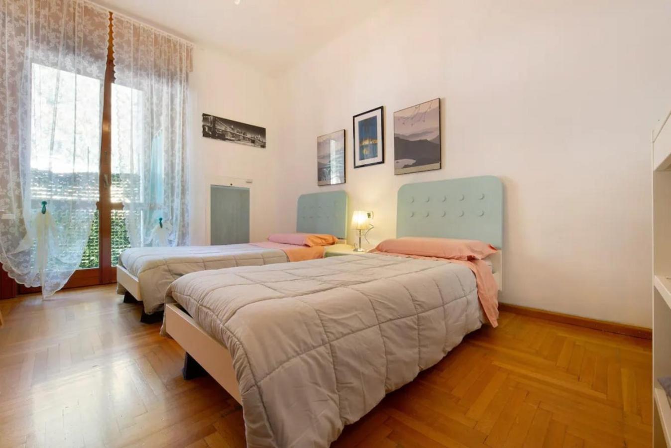 Appartamento House of Roses con vista Duomo Como Exterior foto