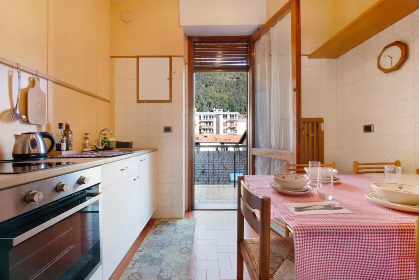 Appartamento House of Roses con vista Duomo Como Exterior foto