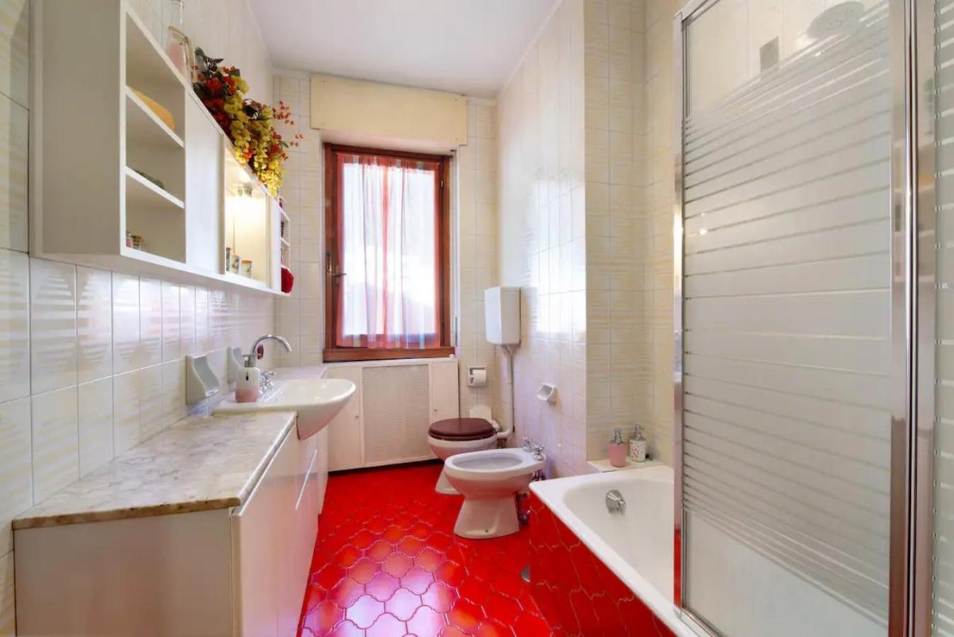Appartamento House of Roses con vista Duomo Como Exterior foto